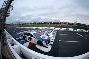 Race winner Chase Elliott, Hendrick Motorsports, Chevrolet Camaro NAPA Auto Parts