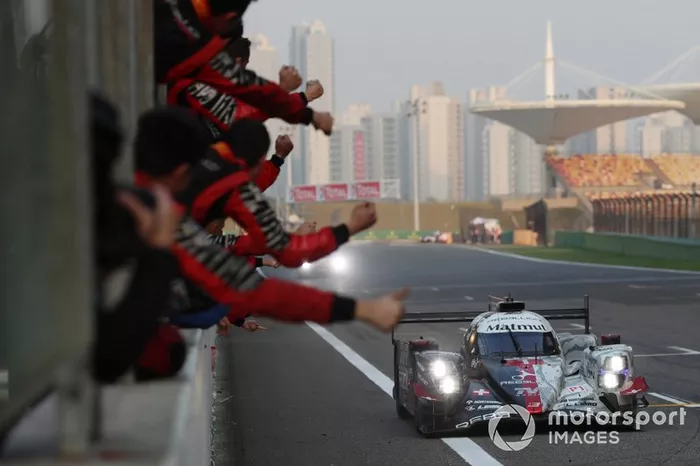 #1 Rebellion Racing Rebellion R-13 - Gibson: Bruno Senna, Gustavo Menezes, Norman Nato 