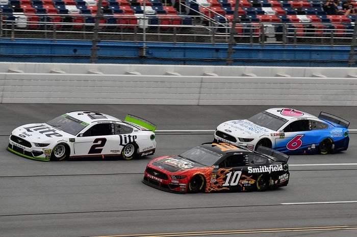  Brad Keselowski, Team Penske, Ford Mustang Miller Lite,  Aric Almirola, Stewart-Haas Racing, Ford Mustang Smithfield Racin' for Bacon, and  Ryan Newman, Roush Fenway Racing, Ford Mustang Wyndham Rewards