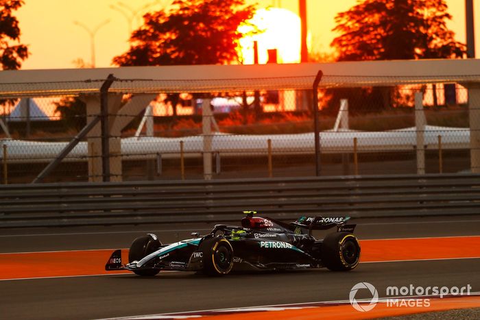 Lewis Hamilton, Mercedes F1 W15