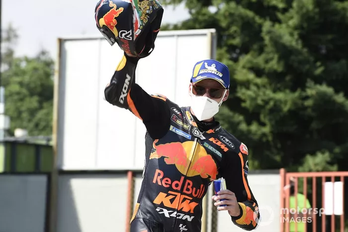 Ganador de la carrera Brad Binder, Red Bull KTM Factory Racing