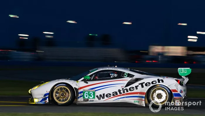 #63 Scuderia Corsa Ferrari 488 GT3, GTD: Cooper MacNeil, Toni Vilander  