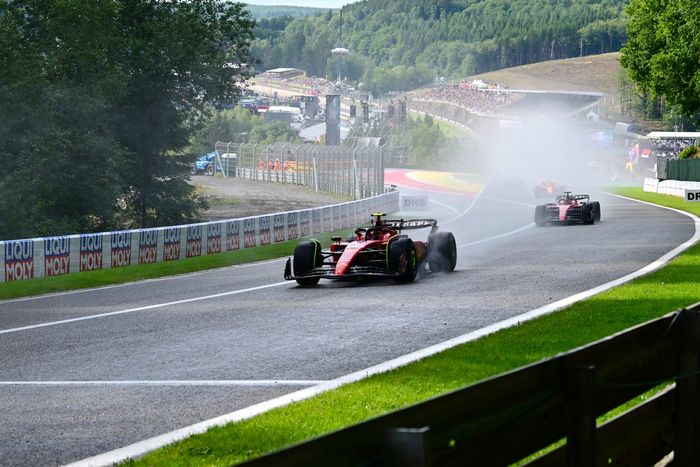 Carlos Sainz, Ferrari SF-23, Charles Leclerc, Ferrari SF-23