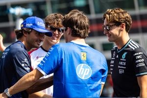 Charles Leclerc, Ferrari, George Russell, Mercedes, Oliver Bearman, Haas F1 Team, Carlos Sainz, Williams