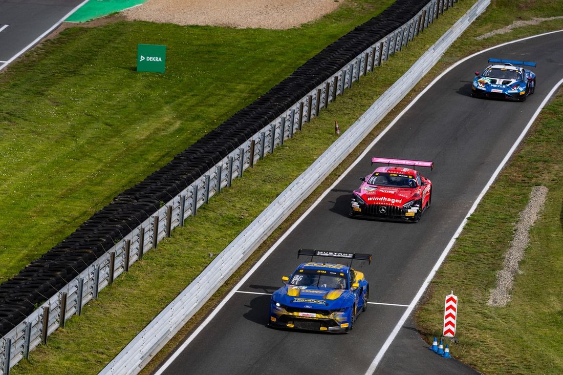 Arjun Maini, Team HRT Ford Mustang GT3