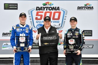 William Byron, Hendrick Motorsports, Chevrolet Camaro Axalta and Alex Bowman, Hendrick Motorsports, Chevrolet Camaro Nationwide on the front row for the Daytona 500