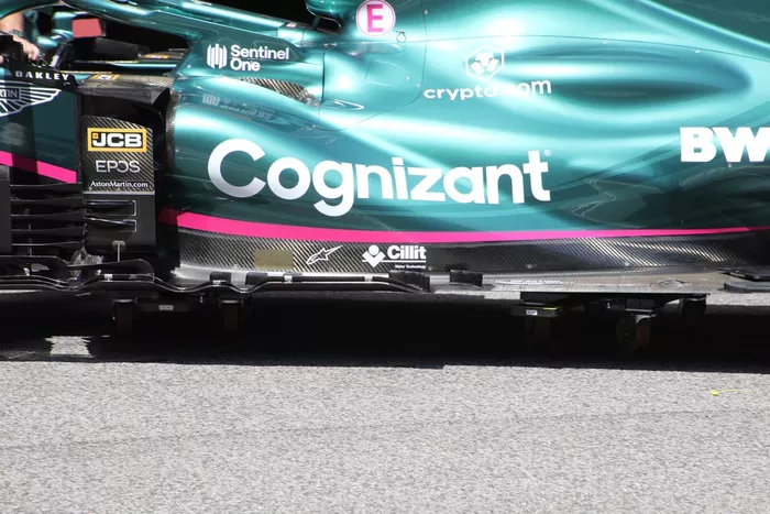 Detalle del fondo del Aston Martin AMR21