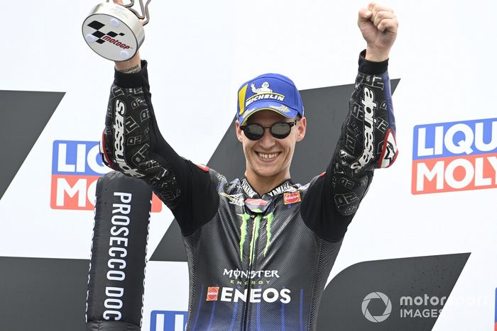 Podio: segundo lugar Fabio Quartararo, Yamaha Factory Racing