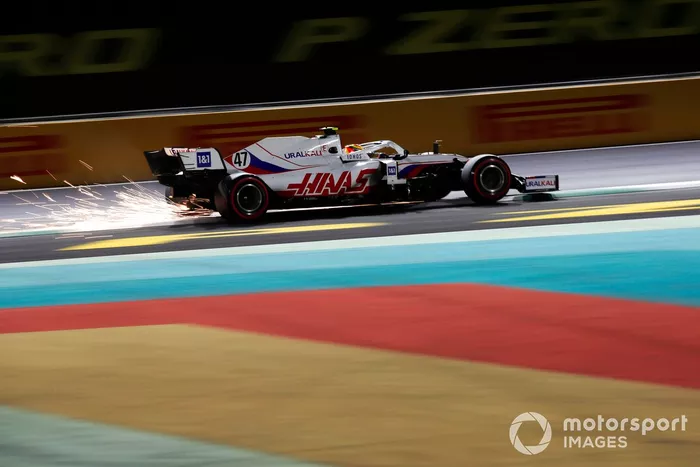 Las chispas de Mick Schumacher, Haas VF-21