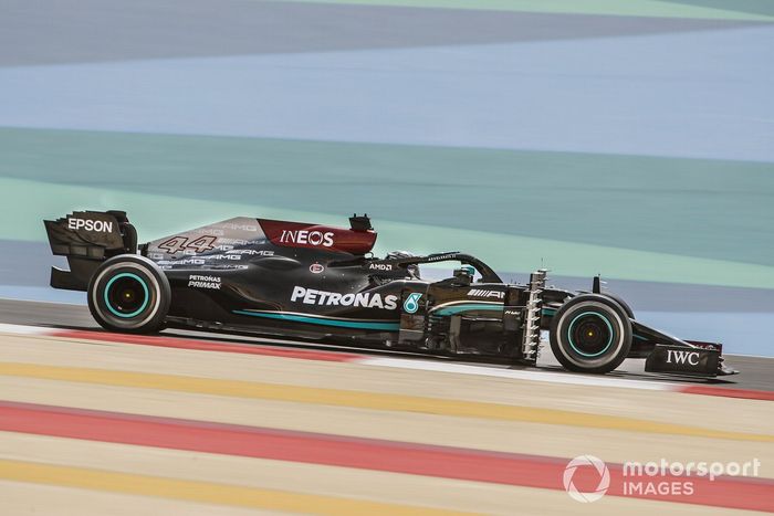 17. Lewis Hamilton, Mercedes W12: 154 vueltas (833,448 km)