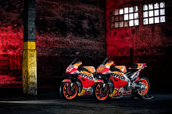 Moto di Marc Marquez, Repsol Honda Team, Pol Espargaro, Repsol Honda Team