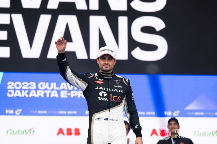 Mitch Evans, Jaguar Racing , 3ª posición, en el podio