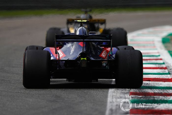 Nico Hulkenberg, Renault Sport F1 Team R.S. 18,  Pierre Gasly, Toro Rosso STR13
