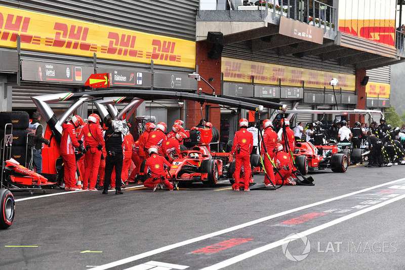 Sebastian Vettel, Ferrari SF71H and Kimi Raikkonen, Ferrari SF71H