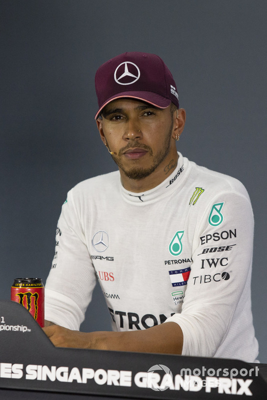 Lewis Hamilton 79. rajtelsősége a Forma-1-ben - F1 2018 - Szingapúri Nagydíj