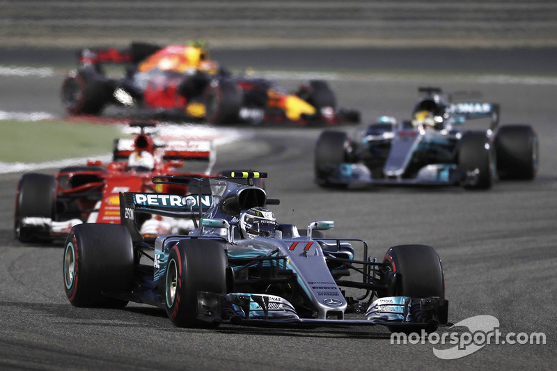 Valtteri Bottas, Mercedes AMG F1 W08, leads Sebastian Vettel, Ferrari SF70H,Lewis Hamilton, Mercedes AMG F1 W08, Max Verstappen, Red Bull Racing RB13