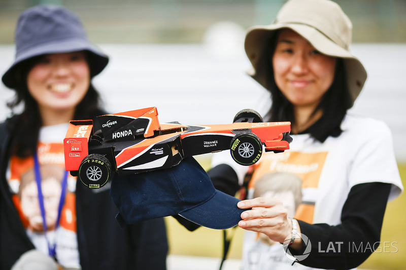 Fans of Fernando Alonso, McLaren