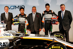 (L to R): Andrew Green, Sahara Force India F1 Team Technical Director; Sergio Perez, Sahara Force In