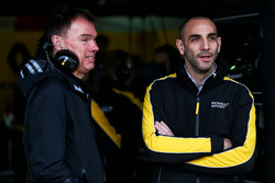 (L to R): Alan Permane, Renault Sport F1 Team RS17 Trackside Operations Director with Cyril Abiteboul, Renault Sport F1 Managing Director
