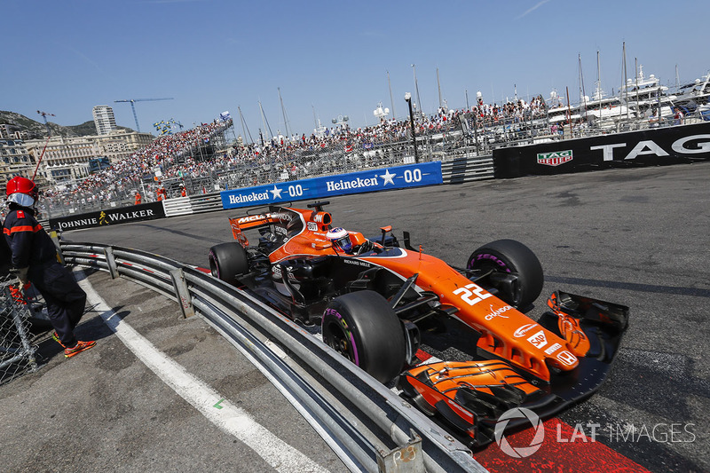 Jenson Button, McLaren: 15*