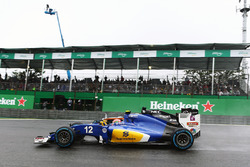 Феліпе Наср, Sauber C35 та Ніко Хюлькенбергg, Sahara Force India F1 VJM09, боротьба за позицію