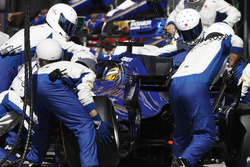 Arrêt au stand de Marcus Ericsson, Sauber C36