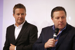 Richard Dean und Zak Brown