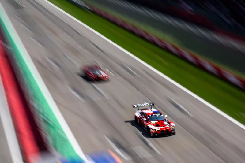 #32 Équipe WRT BMW M4 LMGT3 EVO : Darren Leung, Sean Gelael, Augusto Farfus