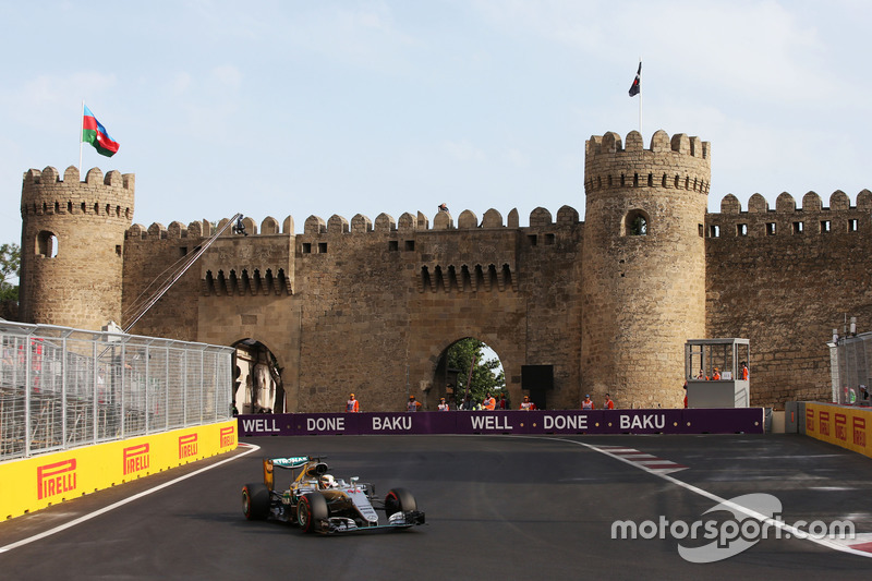 Lewis Hamilton, Mercedes AMG F1 W07 Hybrid