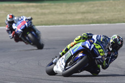 Valentino Rossi, Yamaha Factory Racing; Jorge Lorenzo, Yamaha Factory Racing