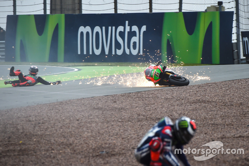 Sturz: Stefan Bradl, Aprilia Racing Team Gresini; Jorge Lorenzo, Yamaha Factory Racing