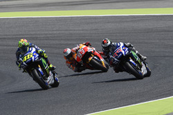 Valentino Rossi, Yamaha Factory Racing voorbij Jorge Lorenzo, Yamaha Factory Racing