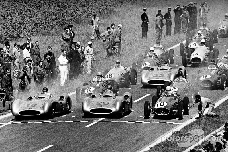 Juan Manuel Fangio y Karl Kling, Mercedes-Benz W 196 R