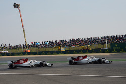 Charles Leclerc, Sauber C37 et Marcus Ericsson, Sauber C37