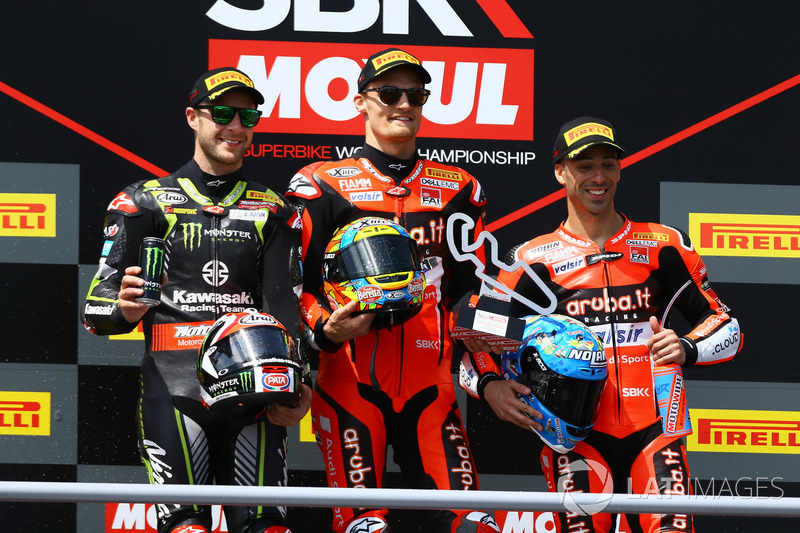 Podio: il secondo classificato Jonathan Jonathan Rea, Kawasaki Racing, il vincitore della gara Chaz Davies, Aruba.it Racing-Ducati SBK Team, il terzo classificato Marco Melandri, Aruba.it Racing-Ducati SBK Team