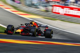 Daniel Ricciardo, Red Bull Racing RB14 sparks
