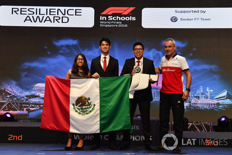 Beat Zehnder, Alfa Romeo Sauber F1 Team Manager con los ganadores