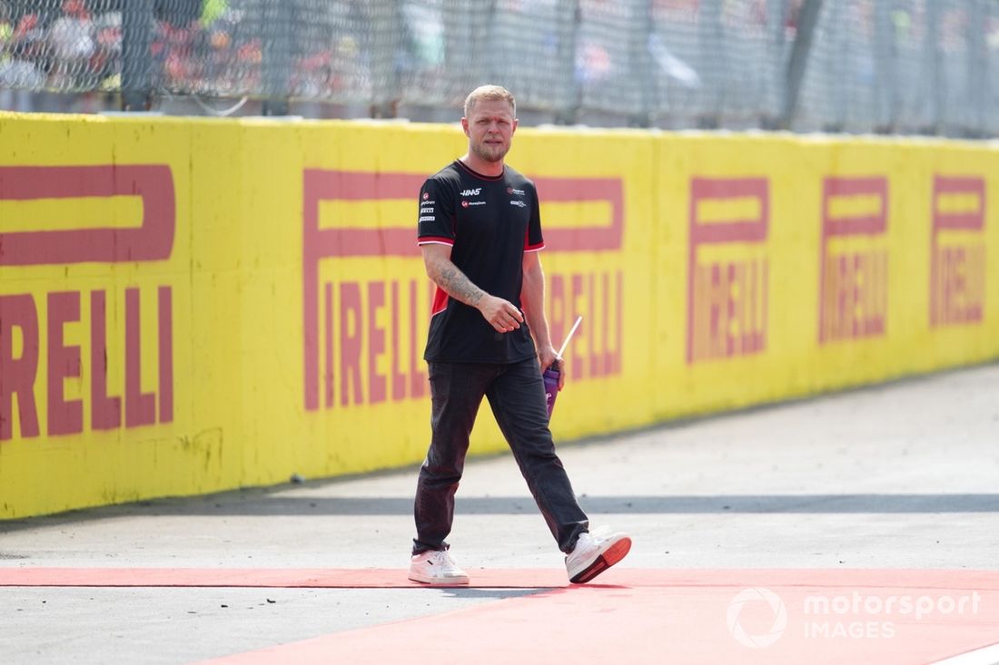 Kevin Magnussen, da Haas F1 Team, durante a parada dos pilotos 