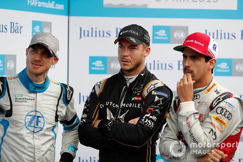 Edoardo Mortara, Venturi Formula E, Andre Lotterer, DS TECHEETAH, Lucas Di Grassi, Audi Sport ABT Schaeffler watch the screen during Super Pole
