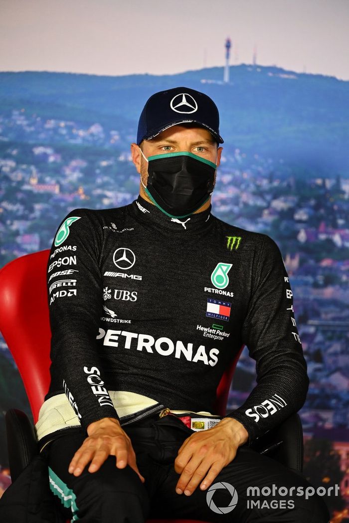 Valtteri Bottas, Mercedes-AMG Petronas F1, en la conferencia de prensa de calificación