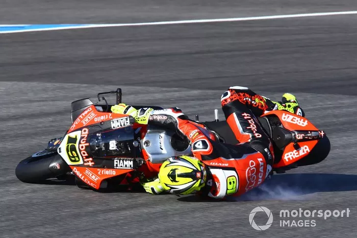 Accidente de Alvaro Bautista, Aruba.it Racing-Ducati Team