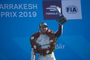 Sam Bird, Envision Virgin Racing, 3° classificato, festeggia sul podio