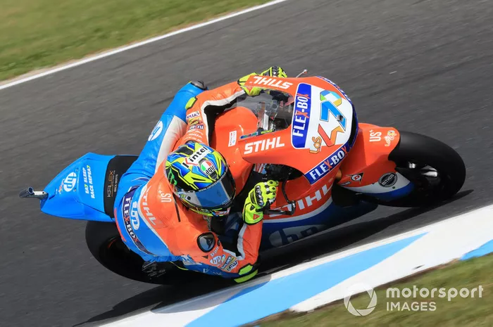 Lorenzo Baldassarri, Edgar Pons HP40