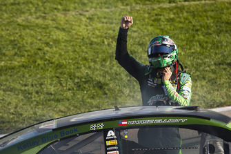 Chase Elliott, Hendrick Motorsports, Chevrolet Camaro Mountain Dew celebrates