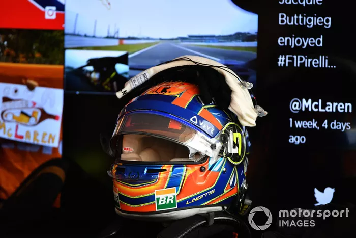 El casco de Lando Norris, McLaren 