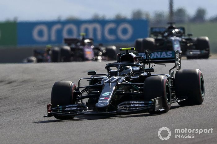 Valtteri Bottas, Mercedes F1 W11, Lewis Hamilton, Mercedes F1 W11, Charles Leclerc, Ferrari SF1000