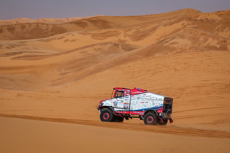 #519 Hino Team Sugawara: Teruhito Sugawara, Hirokazu Somemiya, Yuji Mochizuki