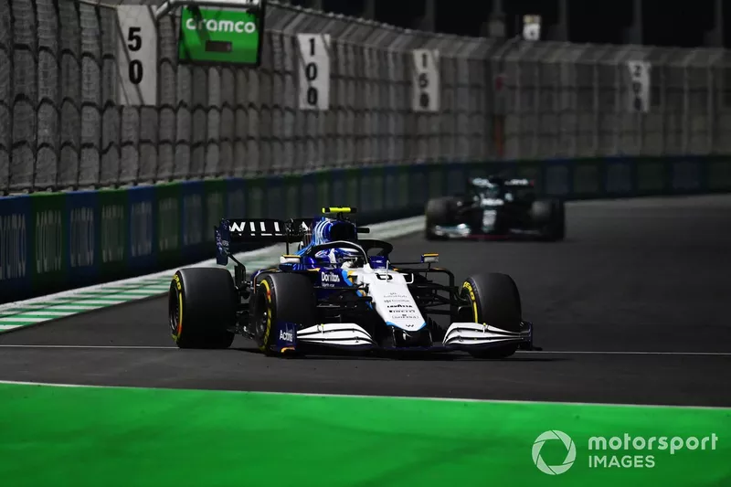 Nicholas Latifi, Williams FW43B, Lance Stroll, Aston Martin AMR21Nicholas Latifi, Williams FW43B, Lance Stroll, Aston Martin AMR21