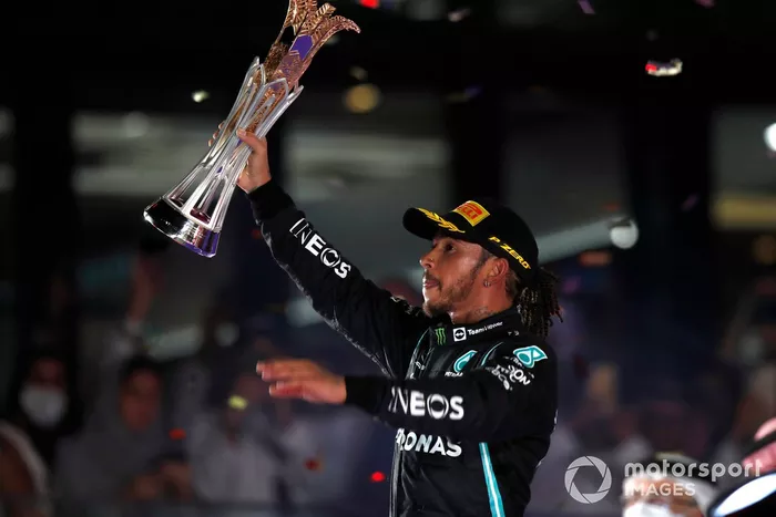 Podio: ganador Lewis Hamilton, Mercedes