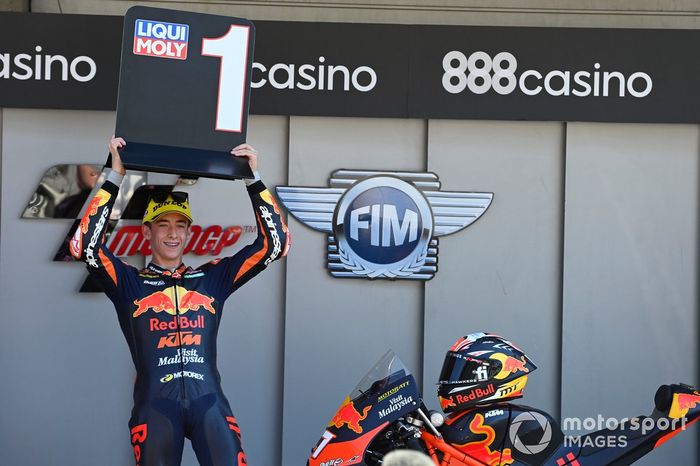 Ganador Pedro Acosta, Red Bull KTM Ajo